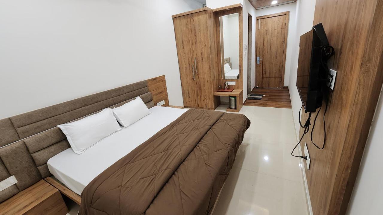 Aanandam Greens Hotell Sehore Eksteriør bilde